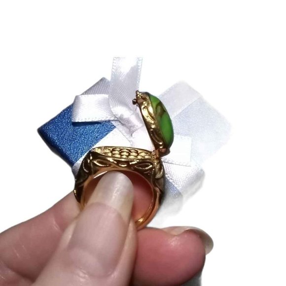 Karis Collection Mojave Green Turquoise 18K YG Plated Locket Ring - Picture 4 of 9